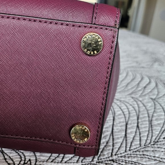 VGUC Michael Kors Black Tina Small Satchel Crossbody Purple Saffiano Leather - Picture 14 of 16